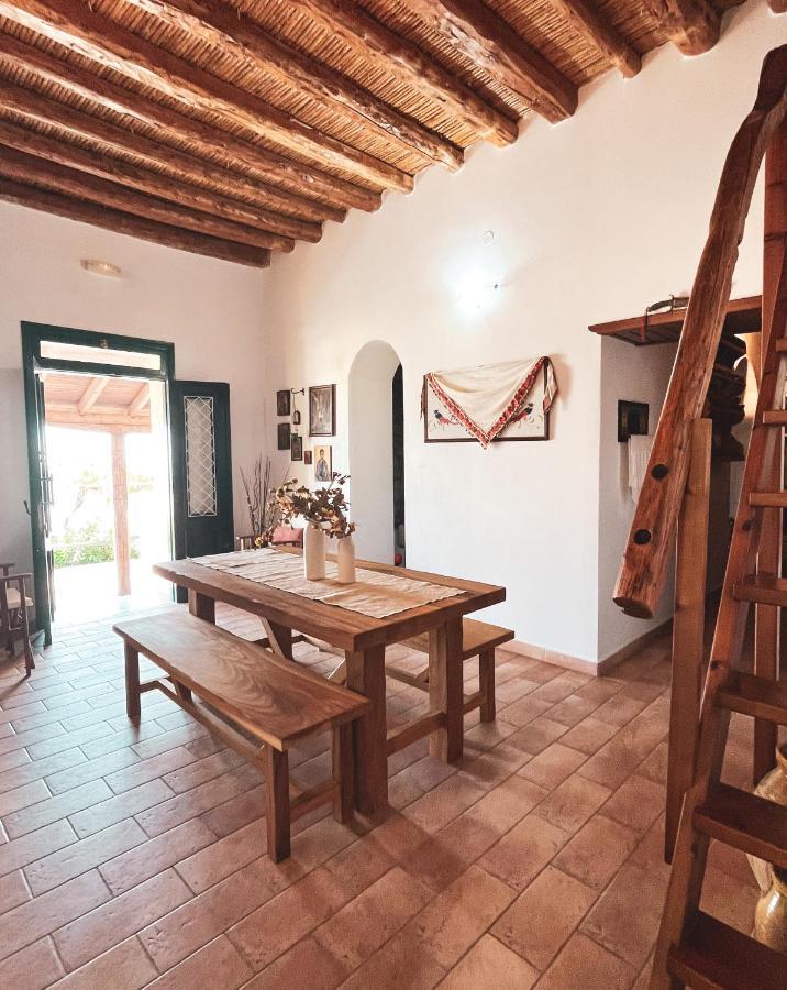Batu Vacation House Monolithos  Екстер'єр фото