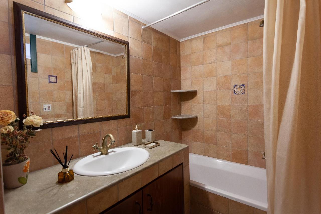 Batu Vacation House Monolithos  Екстер'єр фото