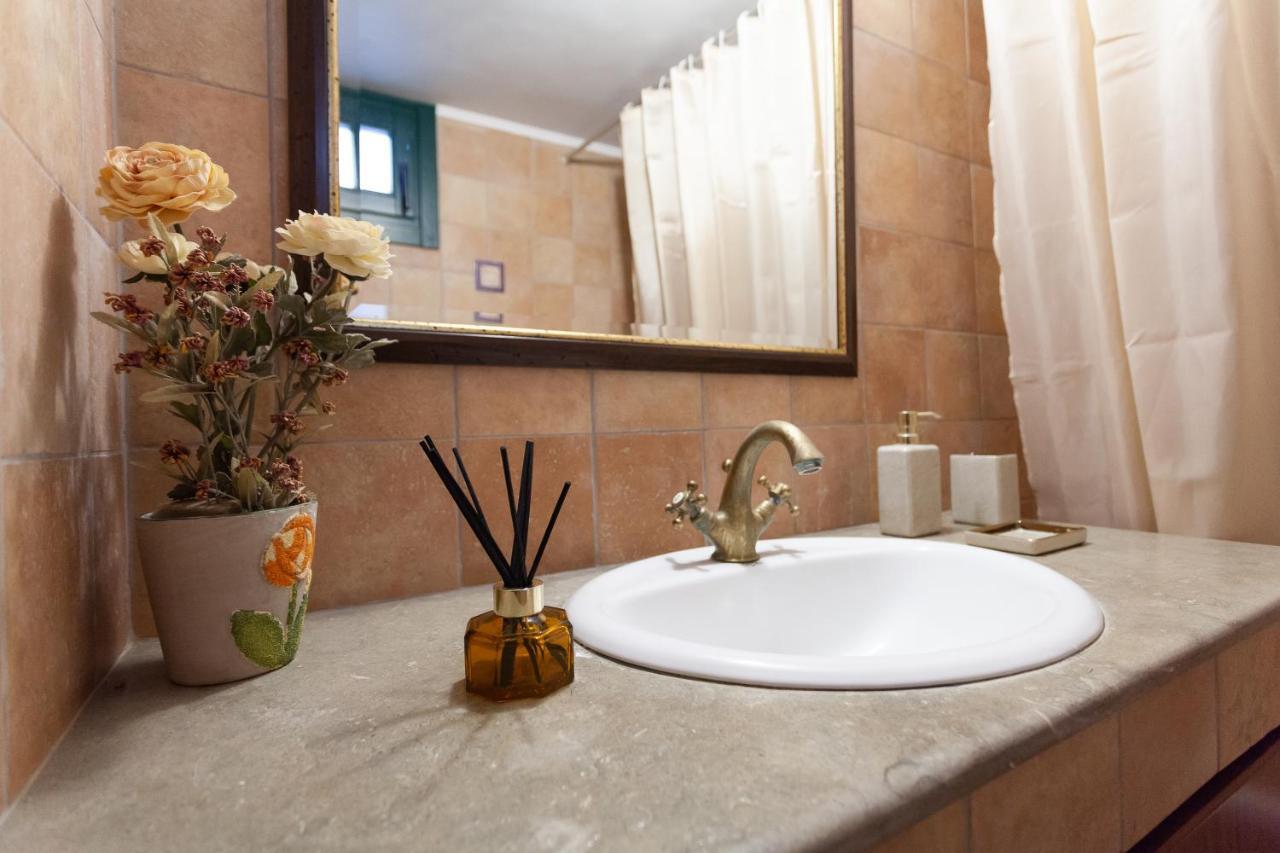 Batu Vacation House Monolithos  Екстер'єр фото