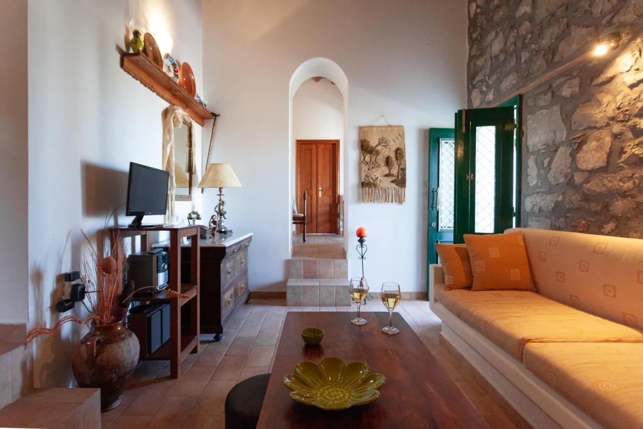 Batu Vacation House Monolithos  Екстер'єр фото