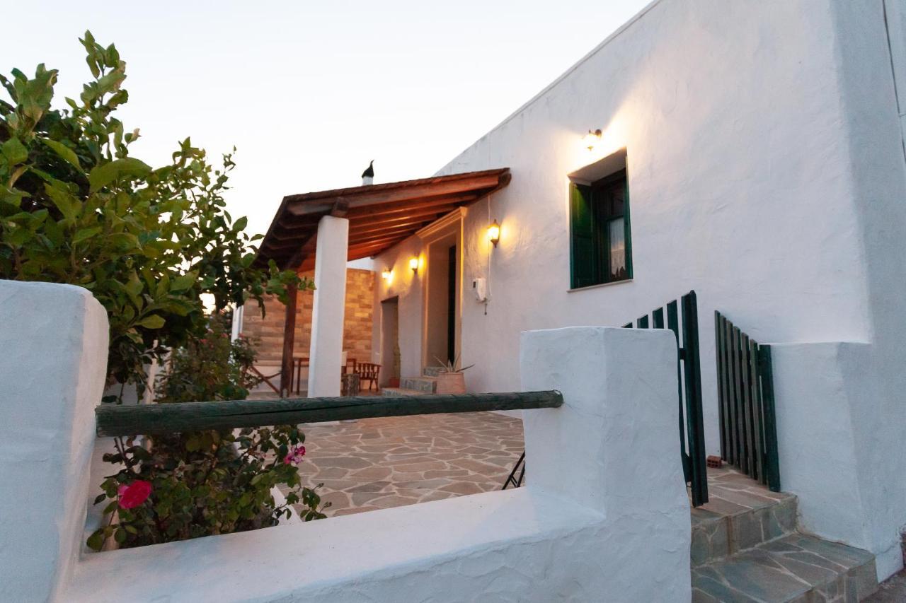 Batu Vacation House Monolithos  Екстер'єр фото